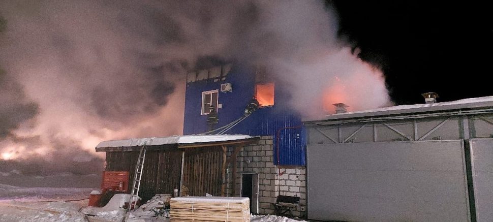 В Архангельской области пожар произошёл на пилораме